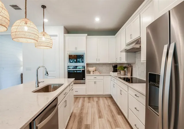 Photo 4 of Sale Pending at 37420 Gunnison Dr, Zephyrhills, FL 33540 | MLS# TB8517413 | Listing updated on 2026-09-02