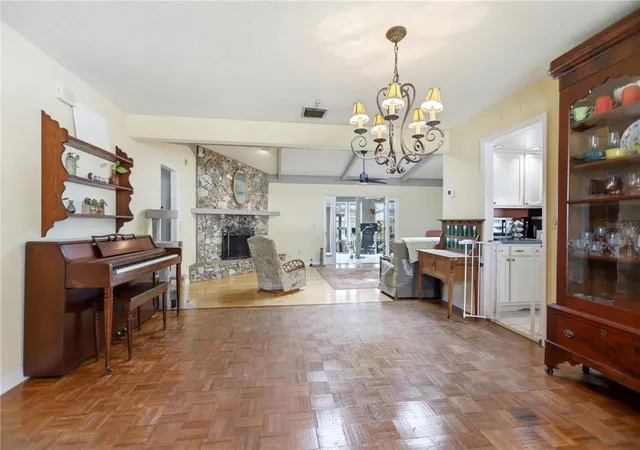 5th image of 1701 Wind Willow Rd, Belle Isle, FL 32809 | MLS# V4949564