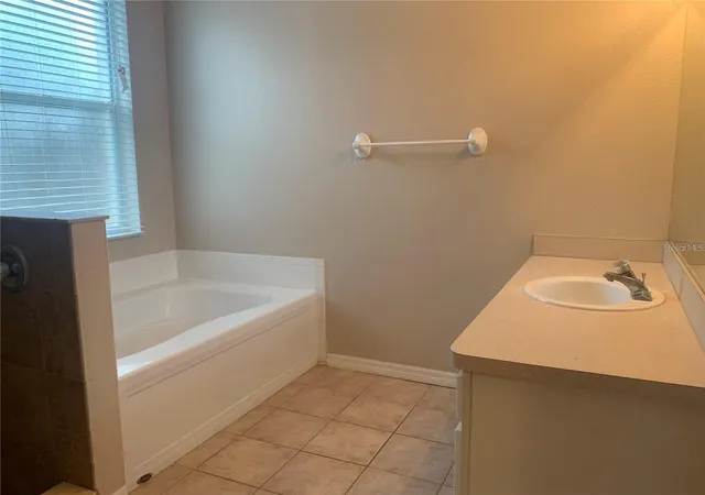 Photo 4 of Single family home for sale at 19132 Wood Sage Dr, Tampa, FL 33647 | MLS# TB8517431 | Listing updated on 2026-08-02