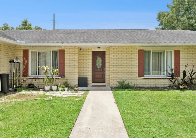 2nd image of 1756 Tanglewood Dr, Kissimmee, FL 34746 | MLS# O6415364