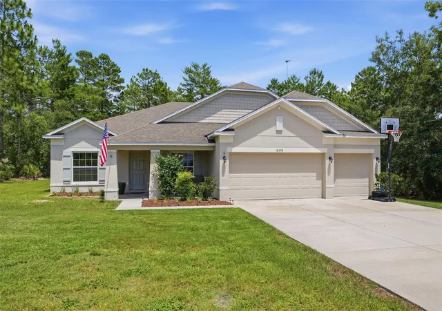 3rd image of 18296 Maberly Rd, Weeki Wachee, FL 34614 | MLS# W7886583