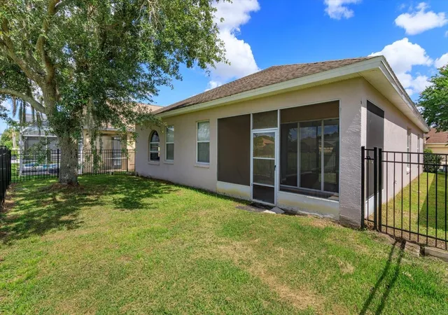 Photo 3 of Single family home for sale at 13236 Luxbury Loop, Orlando, FL 32837 | MLS# O6415373 | Listing updated on 2026-09-25