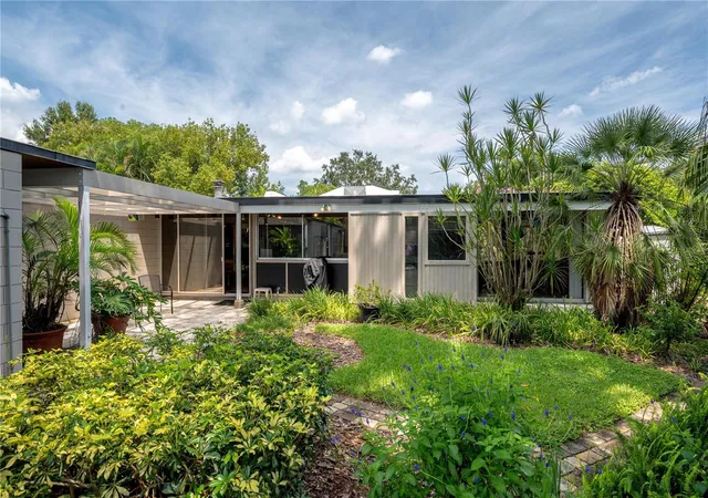 Photo 3 of Single family home for sale at 1549 Drexel Ave Ne, Winter Haven, FL 33881 | MLS# S5151595 | Listing updated on 2026-10-07