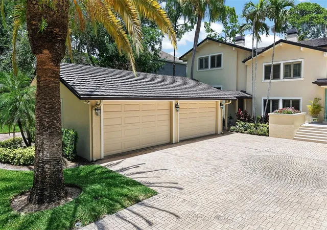2nd image of 6305 Burning Tree Dr, Seminole, FL 33777 | MLS# TB8517453