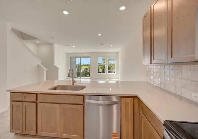 Photo 3 of Townhouse for sale at 6353 Jensen View Ave, Apollo Beach, FL 33572 | MLS# TB8517461 | Listing updated on 2026-09-22