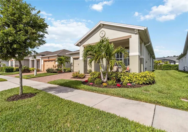 Photo 3 of Single family home for sale at 2748 Greenlands St, Saint Cloud, FL 34772 | MLS# S5151602 | Listing updated on 2026-08-20