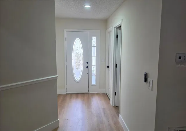 Photo 3 of Single family home for sale at 204 N Cervidae Dr, Apopka, FL 32703 | MLS# O6415395 | Listing updated on 2026-09-23