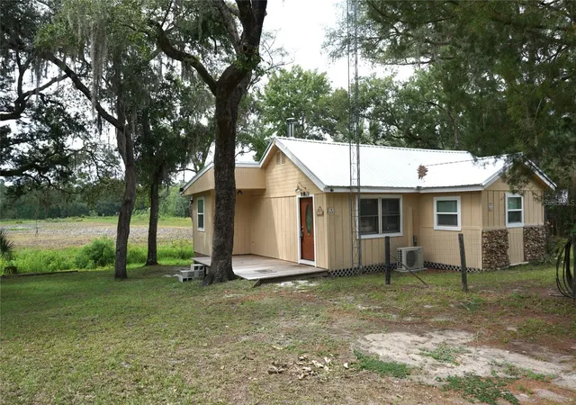 3rd image of 5470 Ne 165Th Terrace Rd, Silver Springs, FL 34488 | MLS# OM726320