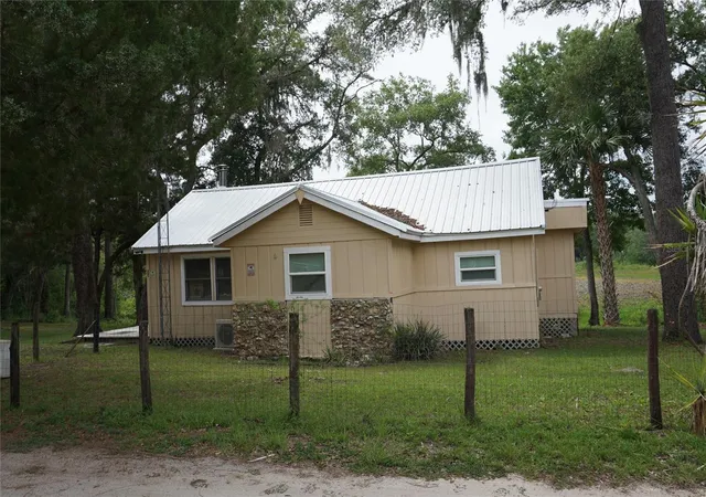 4th image of 5470 Ne 165Th Terrace Rd, Silver Springs, FL 34488 | MLS# OM726320