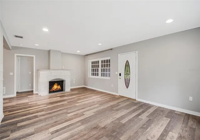 Photo 3 of Single family home for sale at 1635 Gertrude Pl, Mount Dora, FL 32757 | MLS# O6415401 | Listing updated on 2026-08-14