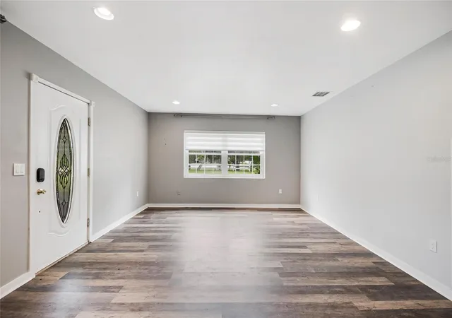 Photo 4 of Single family home for sale at 1635 Gertrude Pl, Mount Dora, FL 32757 | MLS# O6415401 | Listing updated on 2026-08-14