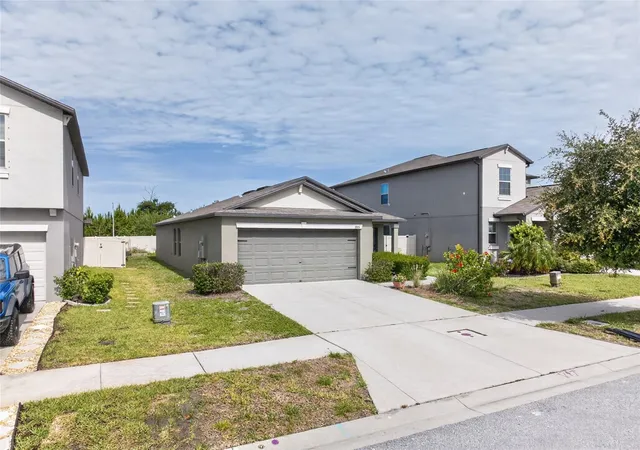 Photo 3 of Single family home for sale at 3915 Gainer Springs Ave, New Port Richey, FL 34653 | MLS# A4696571 | Listing updated on 2026-09-03