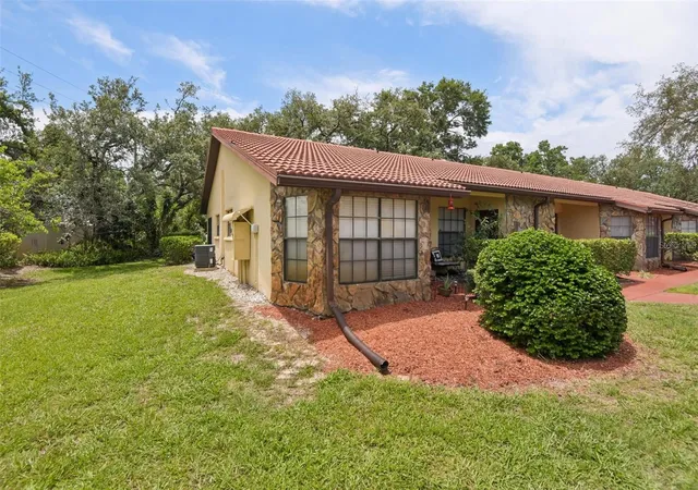 Photo 2 of Sale Pending at 8626 Shadblow Ct #1, Port Richey, FL 34668 | MLS# TB8517517 | Listing updated on 2026-08-23