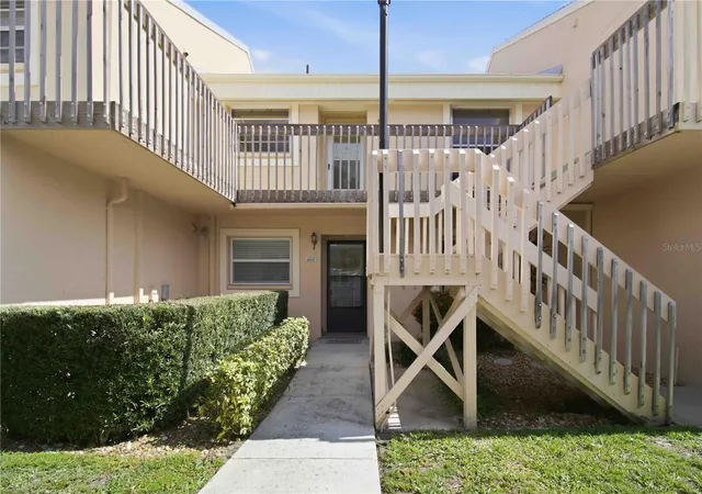 Photo 3 of Condo for sale at 6032 7th Avenue W #6032, Bradenton, FL 34209 | MLS# A4696576 | Listing updated on 2026-06-20