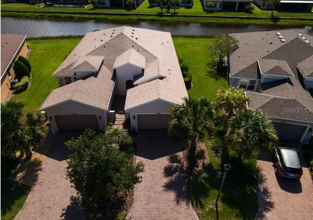Photo 1 of Single family home for sale at 3497 Fallbrook Dr, Kissimmee, FL 34759 | MLS# O6415435 | Listing updated on 2026-09-25