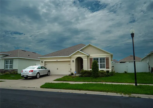 Photo 2 of Single family home for sale at 3184 Royal Tern Dr, Winter Haven, FL 33881 | MLS# L4962612 | Listing updated on 2026-07-18