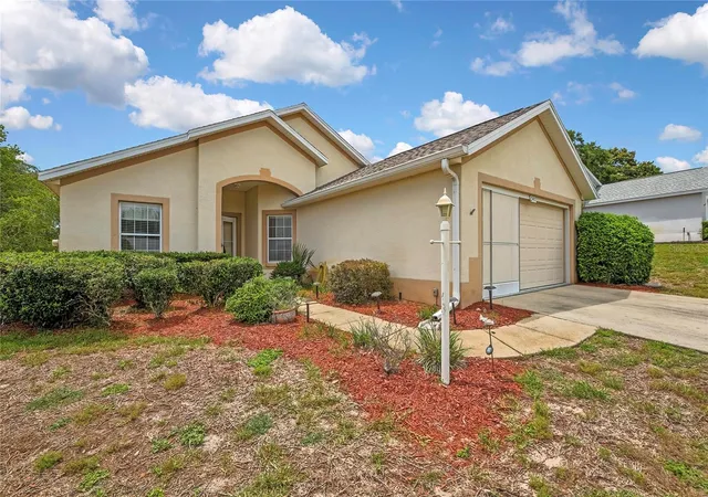 1st image of 547 W Hillwood Path, Beverly Hills, FL 34465 | MLS# W7886594