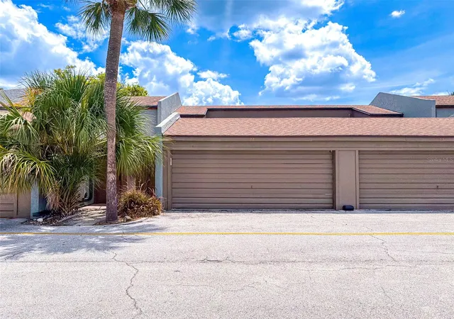 1st image of 2500 21St St Nw #22, Winter Haven, FL 33881 | MLS# L4962615
