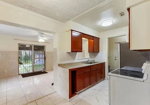 4th image of 1227 Merritt St, Altamonte Springs, FL 32701 | MLS# O6415456