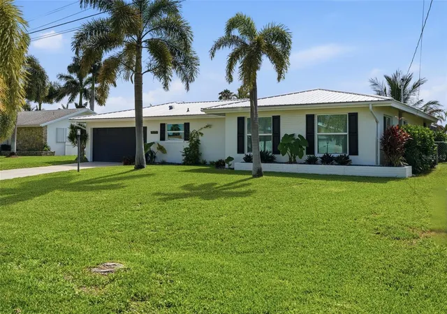 Homes for sale in Cape Coral, FL | 2835 Se 18Th Ave, Cape Coral, FL 33904 | MLS# A4696583