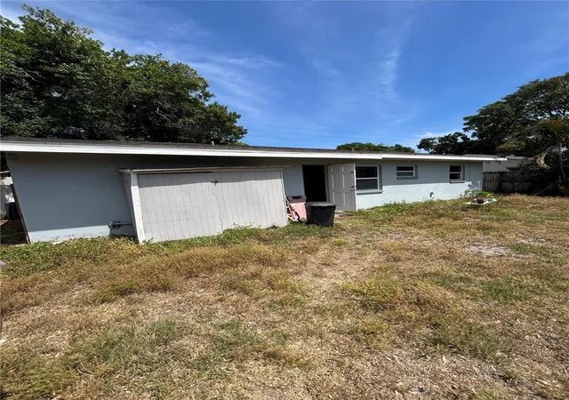 Homes for sale in Kenneth City, FL | 6126 58Th St N, Kenneth City, FL 33709 | MLS# TB8517555
