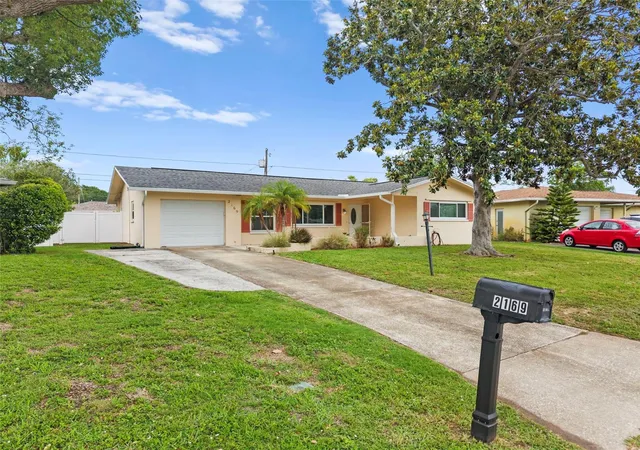 Photo 3 of Single family home for sale at 2169 Pine Ridge Dr, Clearwater, FL 33763 | MLS# TB8517556 | Listing updated on 2026-08-24