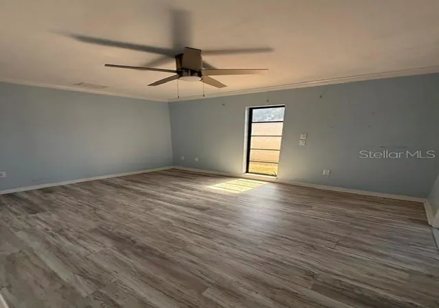 Photo 3 of Single family home for sale at 465 E Seminole Dr, Venice, FL 34293 | MLS# A4696586 | Listing updated on 2026-10-03