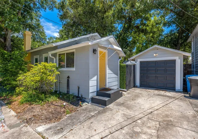 Photo 2 of Single family home for sale at 1162 Highland St N, Saint Petersburg, FL 33701 | MLS# TB8517561 | Listing updated on 2026-09-02