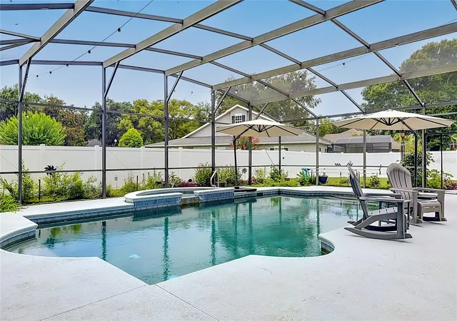 Photo 3 of Single family home for sale at 19512 Spring Oak Dr, Eustis, FL 32736 | MLS# G5113555 | Listing updated on 2026-09-13