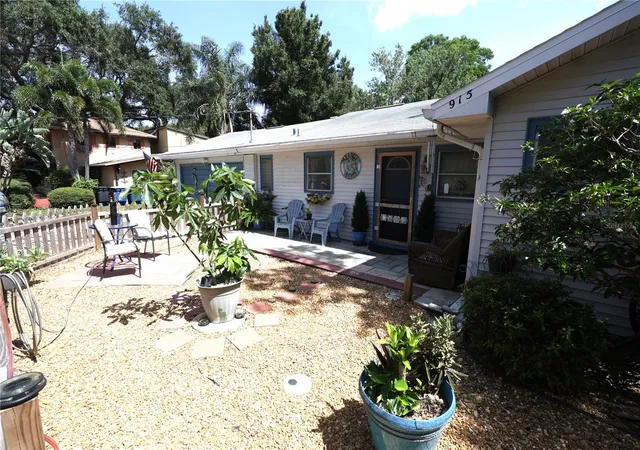 3rd image of 915 Dempsey St, Clearwater, FL 33756 | MLS# TB8517562