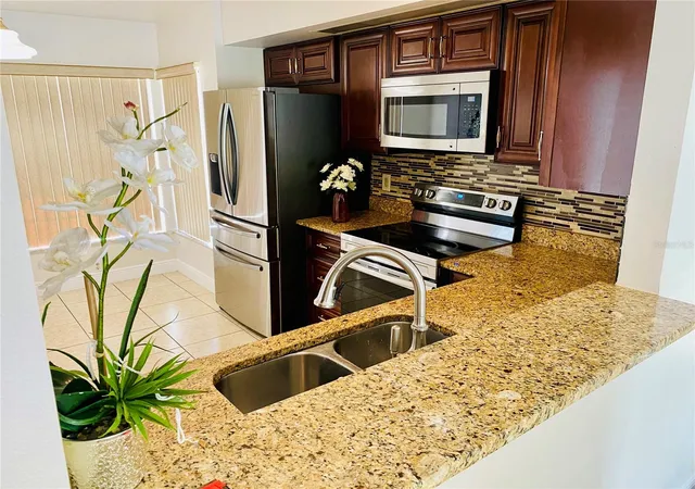 Photo 4 of Single family home for sale at 13534 Texas Woods Cir, Orlando, FL 32824 | MLS# S5151624 | Listing updated on 2026-08-31
