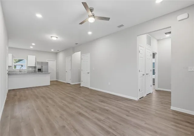 Photo 2 of Single family home for sale at 5029 Finders Ct, Tampa, FL 33617 | MLS# TB8517568 | Listing updated on 2026-09-12