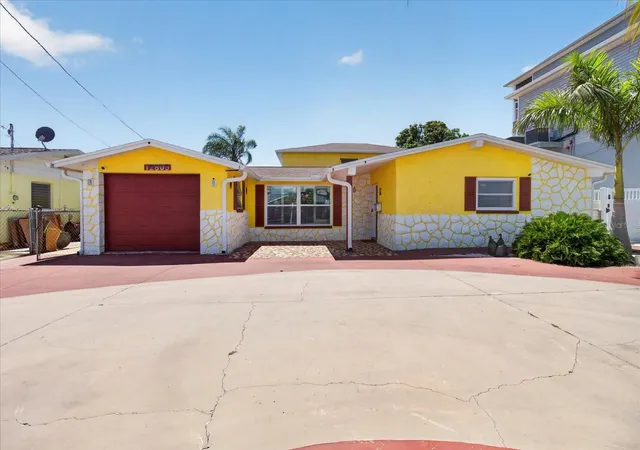 Photo 1 of Single family home for sale at 12805 5th Isle, Hudson, FL 34667 | MLS# TB8517577 | Listing updated on 2026-09-13