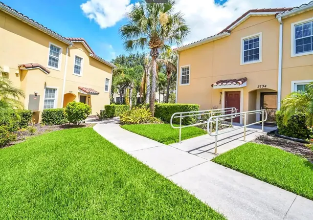 Photo 2 of Townhouse for sale at 2736 Oakwater Dr, Kissimmee, FL 34747 | MLS# S5151634 | Listing updated on 2026-09-01