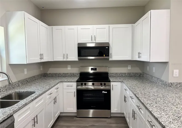 Photo 4 of Single family home for sale at 5008 Finders Ct, Tampa, FL 33617 | MLS# TB8517596 | Listing updated on 2026-10-03