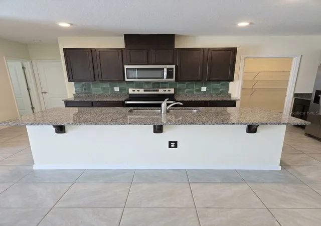 4th image of 2450 Taloncrest Ct, Eagle Lake, FL 33839 | MLS# O6415498