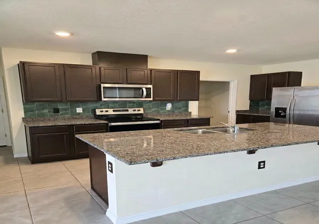 5th image of 2450 Taloncrest Ct, Eagle Lake, FL 33839 | MLS# O6415498