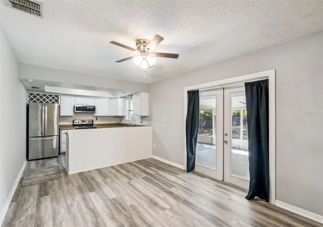 Photo 4 of Single family home for sale at 4035 Wendy Dr, Orlando, FL 32808 | MLS# O6415505 | Listing updated on 2026-08-14