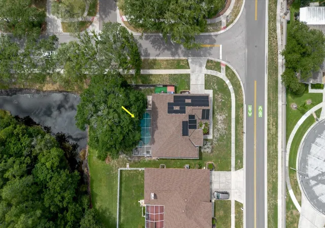 5th image of 9601 Regents Park Dr, Tampa, FL 33647 | MLS# TB8517604