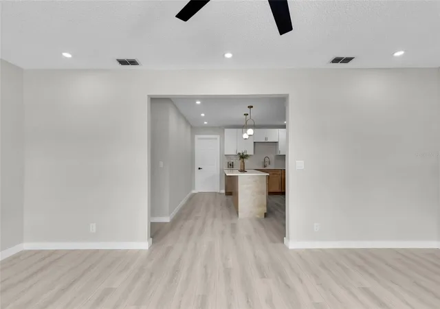5th image of 9140 Se 155Th Pl, Summerfield, FL 34491 | MLS# OM726339