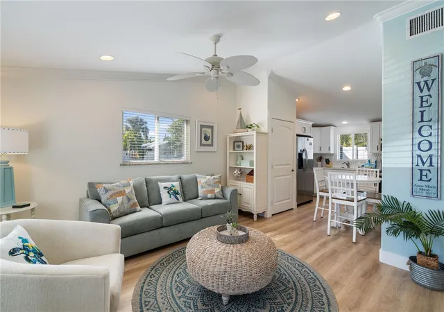 3rd image of 3009Th Ave E, Holmes Beach, FL 34217
