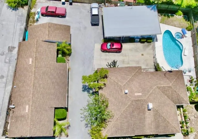 Photo 3 of Multi family home for sale at 411 Pleasant St, Clearwater, FL 33755 | MLS# W7886599 | Listing updated on 2026-09-03