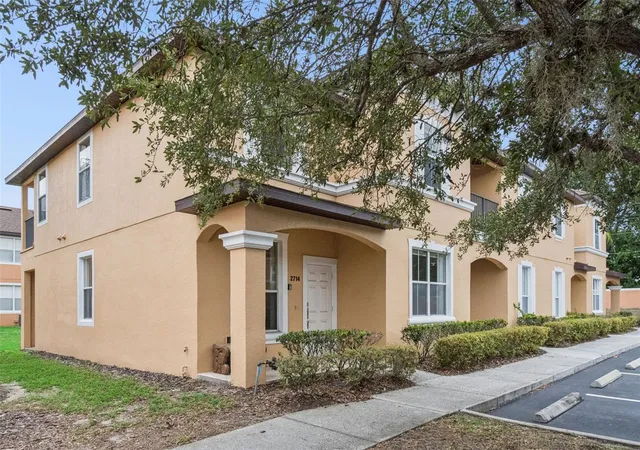 Photo 2 of Townhouse for sale at 2714 Bushman Dr, Kissimmee, FL 34746 | MLS# S5151642 | Listing updated on 2026-08-27