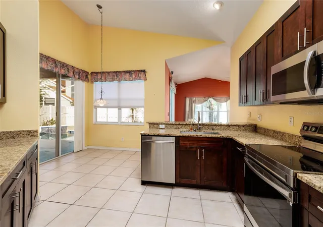 3rd image of 1805 Wood Bend St, Tarpon Springs, FL 34689 | MLS# TB8517677