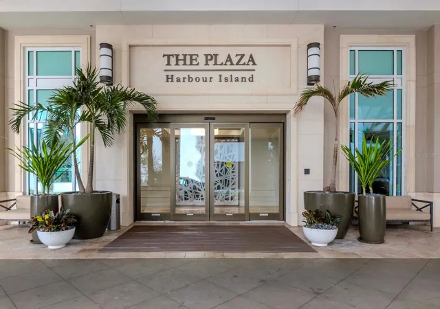 Photo 2 of Condo for sale at 450 Knights Run Ave #1501, Tampa, FL 33602 | MLS# TB8517683 | Listing updated on 2026-09-29