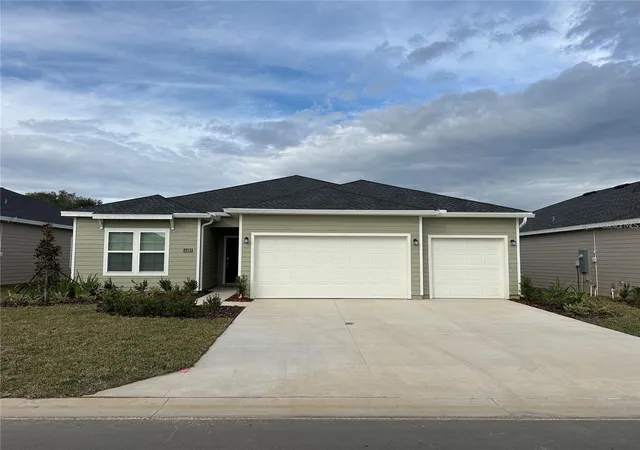 Photo 1 of Single family home for sale at 6583 Sw 89th Loop, Ocala, FL 34476 | MLS# OM726351 | Listing updated on 2026-06-15