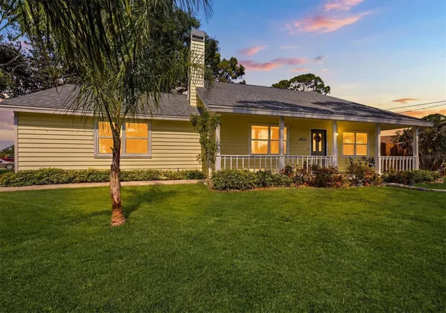 Photo 2 of Single family home for sale at 4821 Egret Rd, Venice, FL 34293 | MLS# N6144670 | Listing updated on 2026-09-08