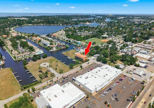 2nd image of 47 W Morgan St, Tarpon Springs, FL 34689 | MLS# TB8517702