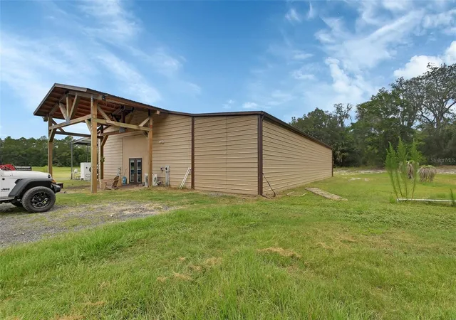 Homes for sale in De Leon Springs, FL | 4940 State Road 11, De Leon Springs, FL 32130 | MLS# V4949576