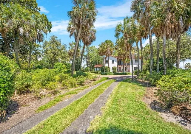 Homes for sale in Weirsdale, FL | 14365 Se Hwy 42, Weirsdale, FL 32195 | MLS# O6415587